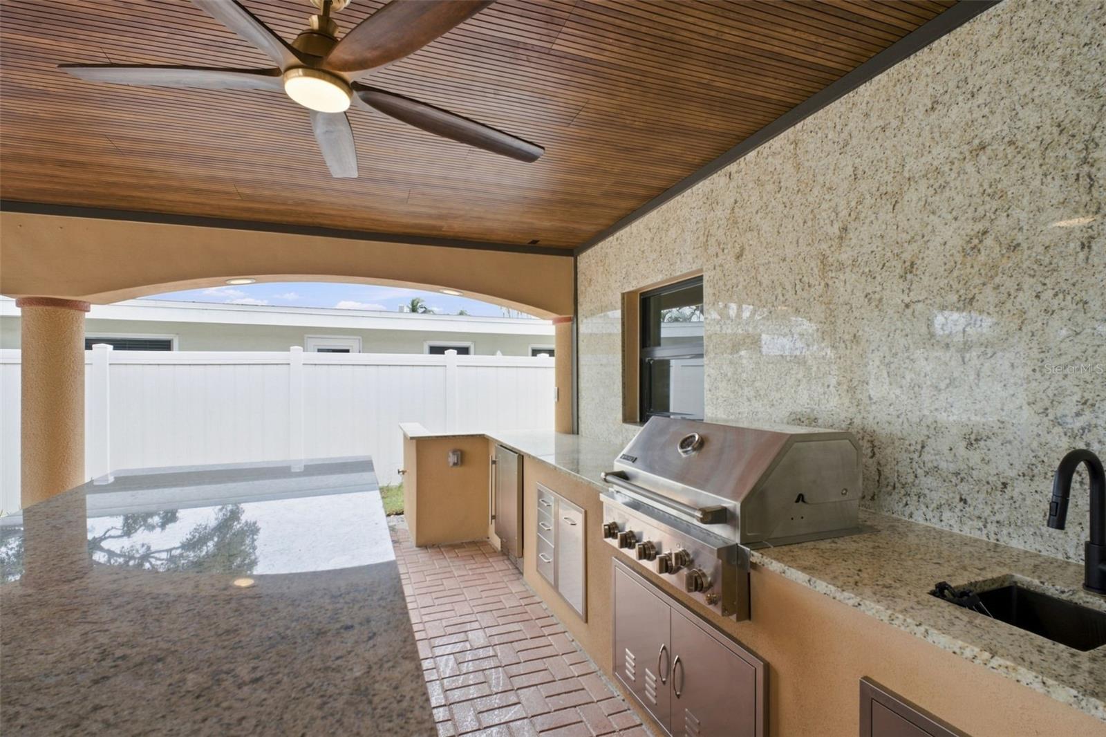15918 Redington Dr Property Photo 40
