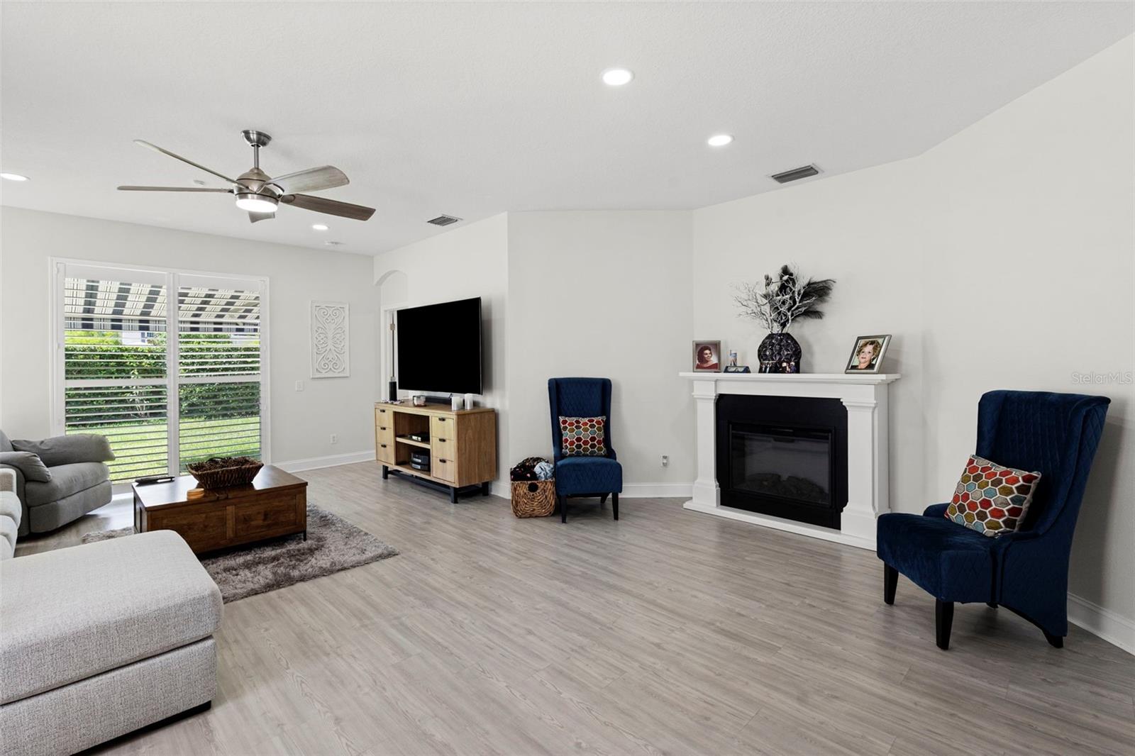 10818 Ashford Oaks Dr Property Photo 12