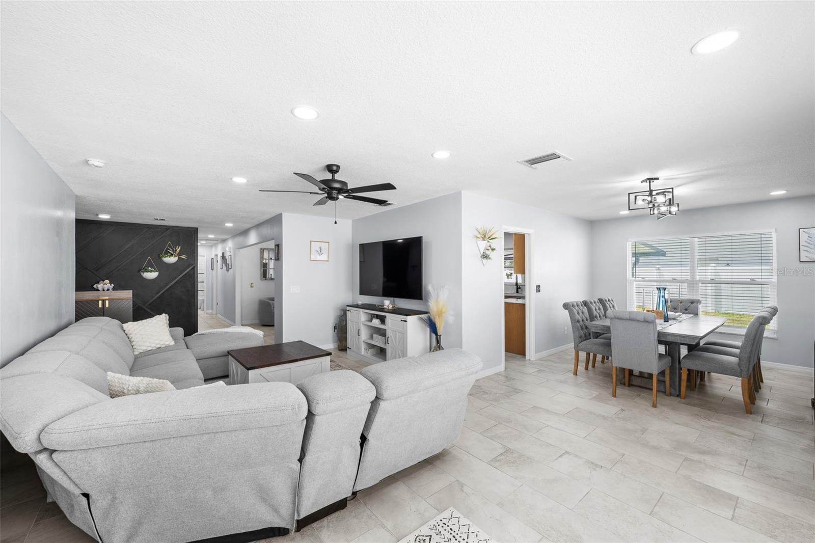 14018 Cascade Ln Property Photo 9