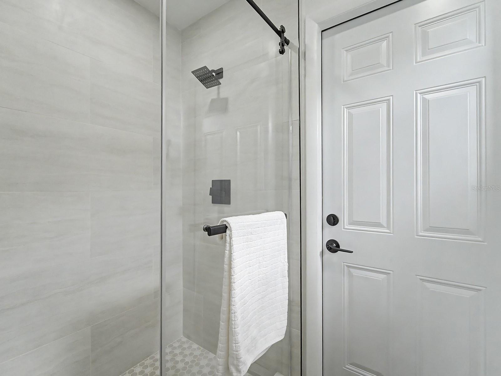 1354 Rosery Rd Ne Property Photo 15