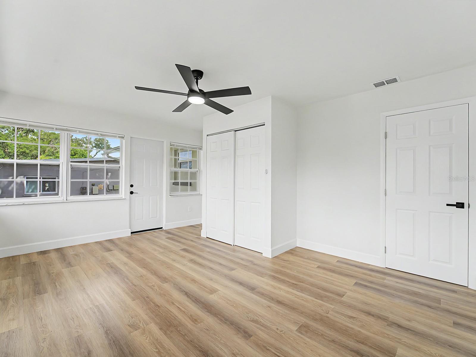 1354 Rosery Rd Ne Property Photo 23