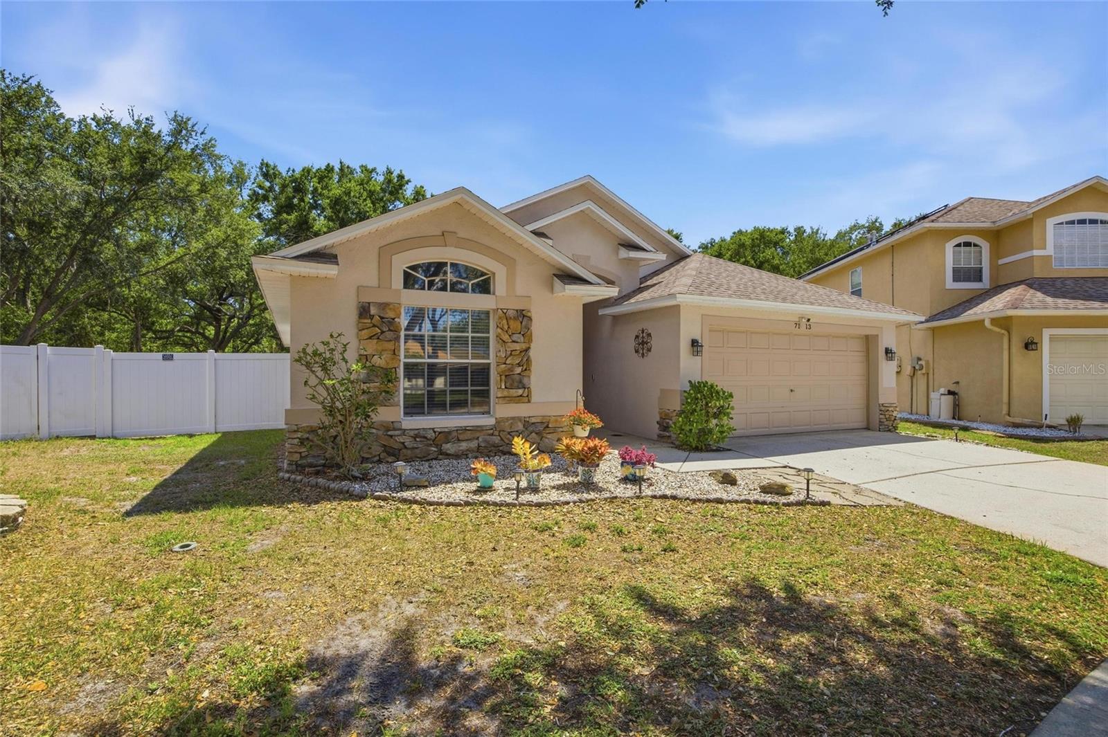 7113 Colony Pointe Dr Property Photo 4