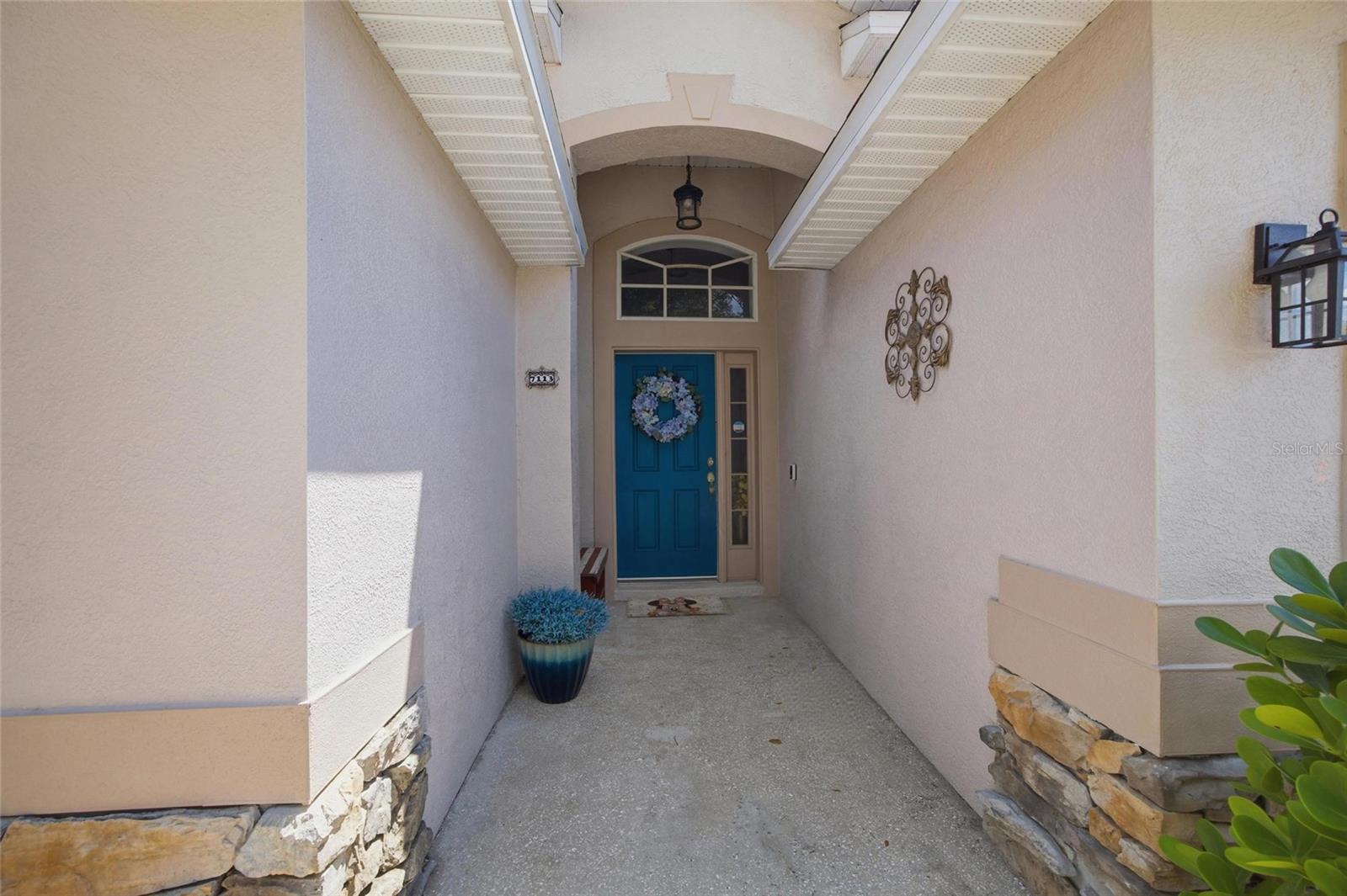 7113 Colony Pointe Dr Property Photo 5