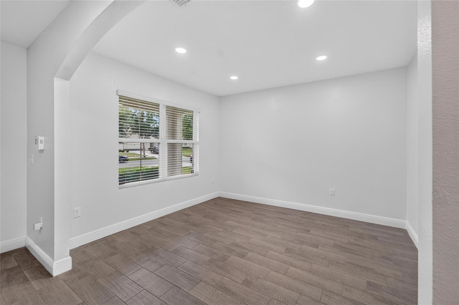 9637 Troncais Cir Property Photo 5