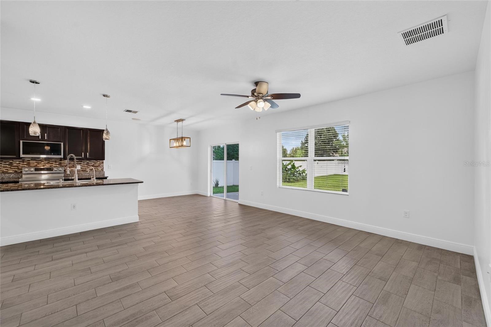 9637 Troncais Cir Property Photo 8