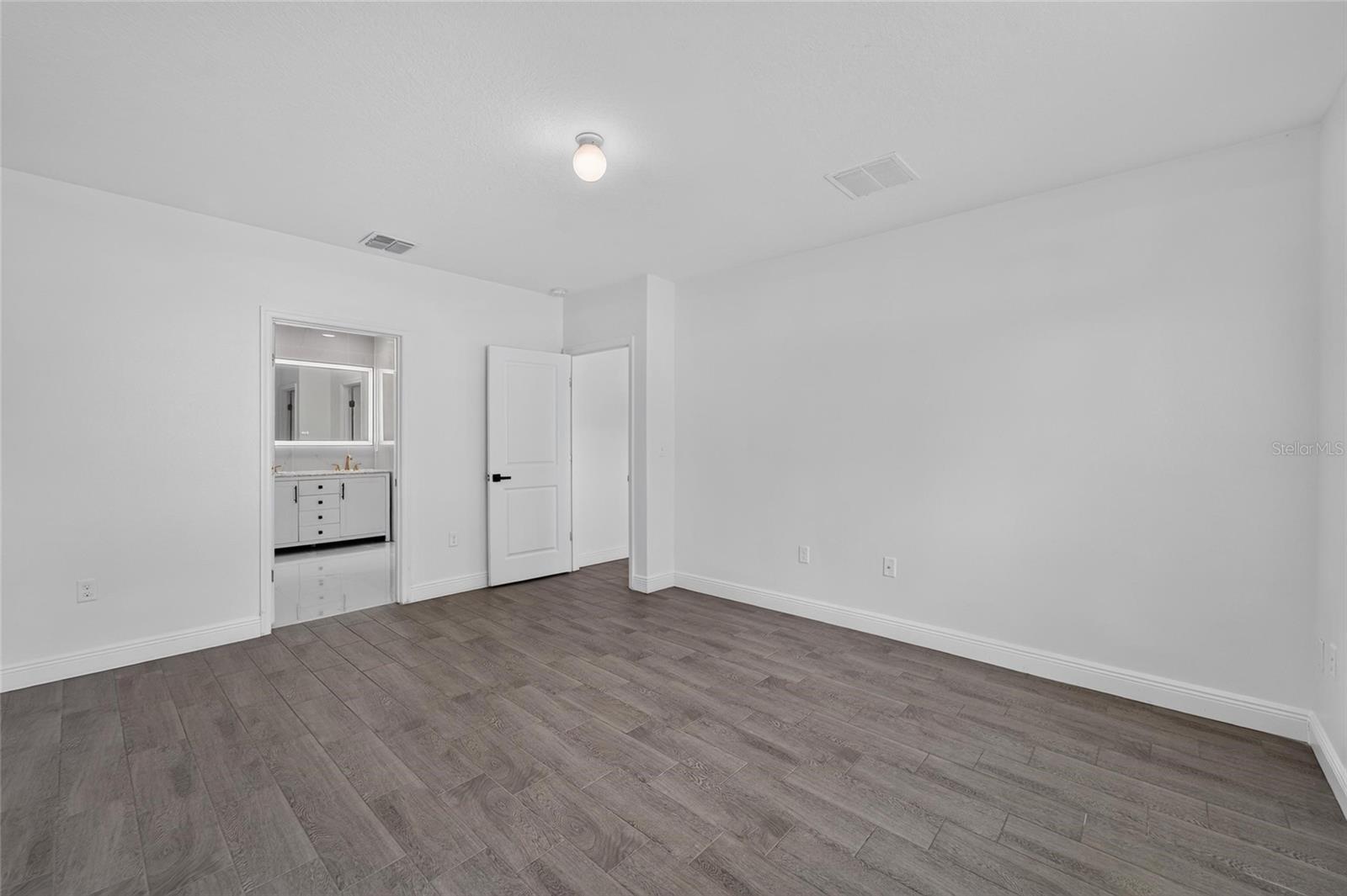 9637 Troncais Cir Property Photo 19