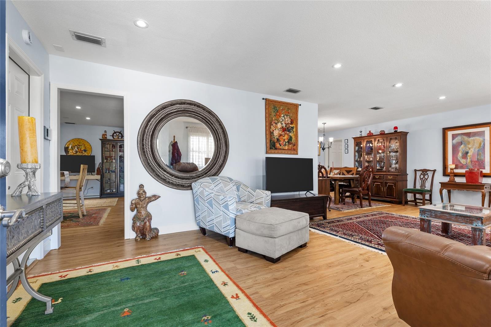6249 Hillside Ave Property Photo 4