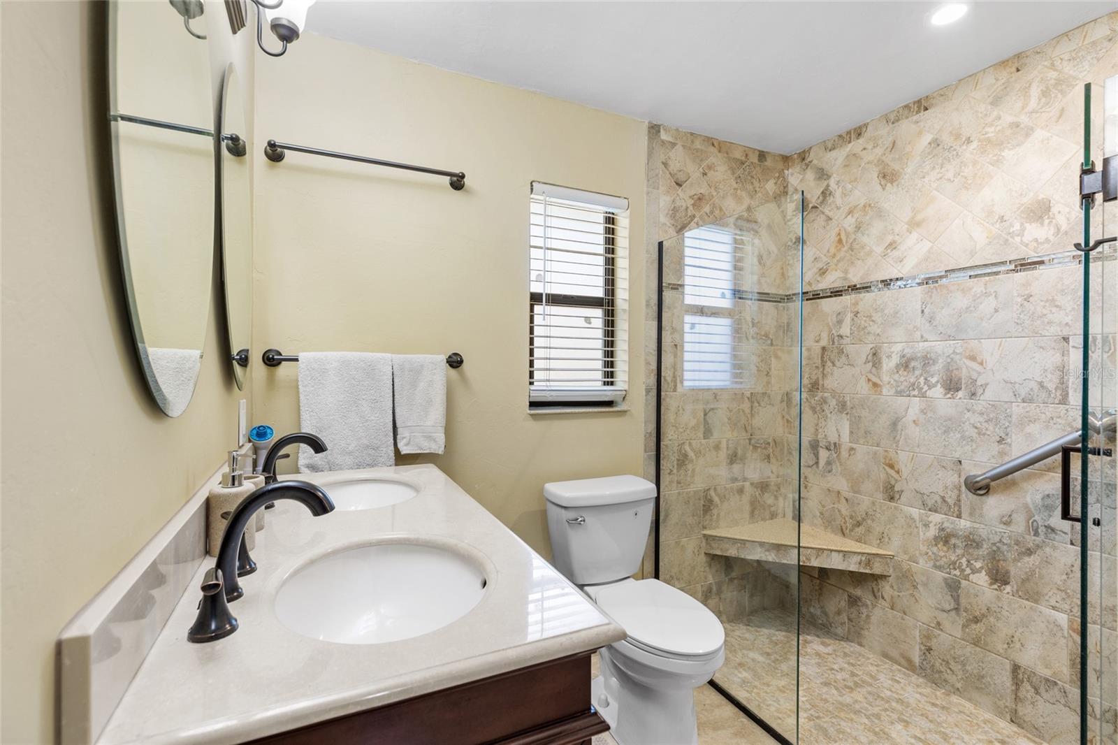 6249 Hillside Ave Property Photo 12