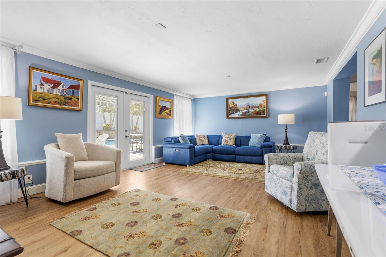 6249 Hillside Ave Property Photo 14