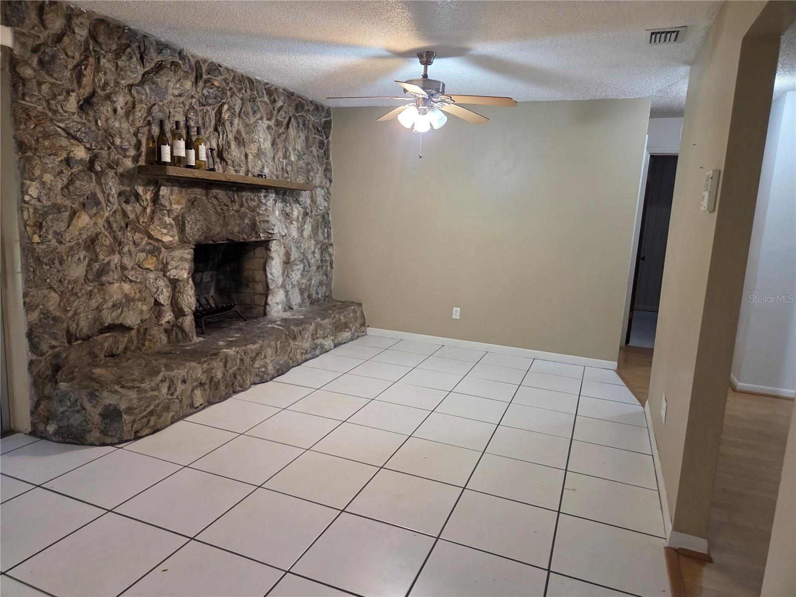 907 Cutler Dr Property Photo 8