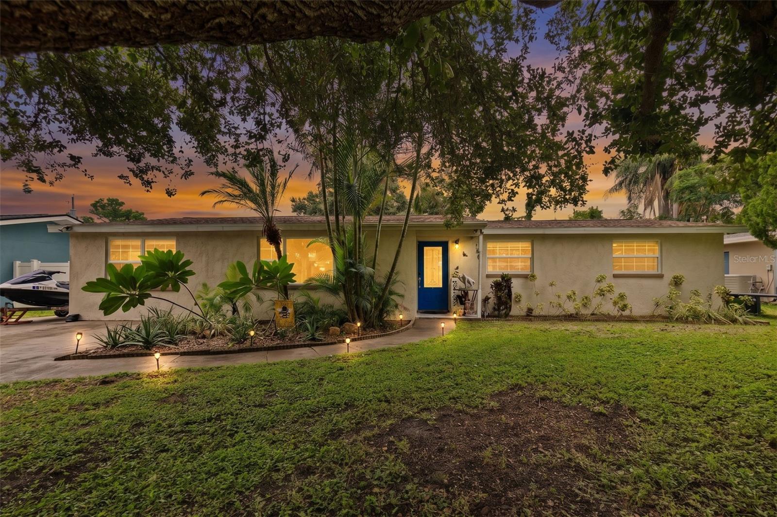 1807 CARLTON DR Property Photo 1