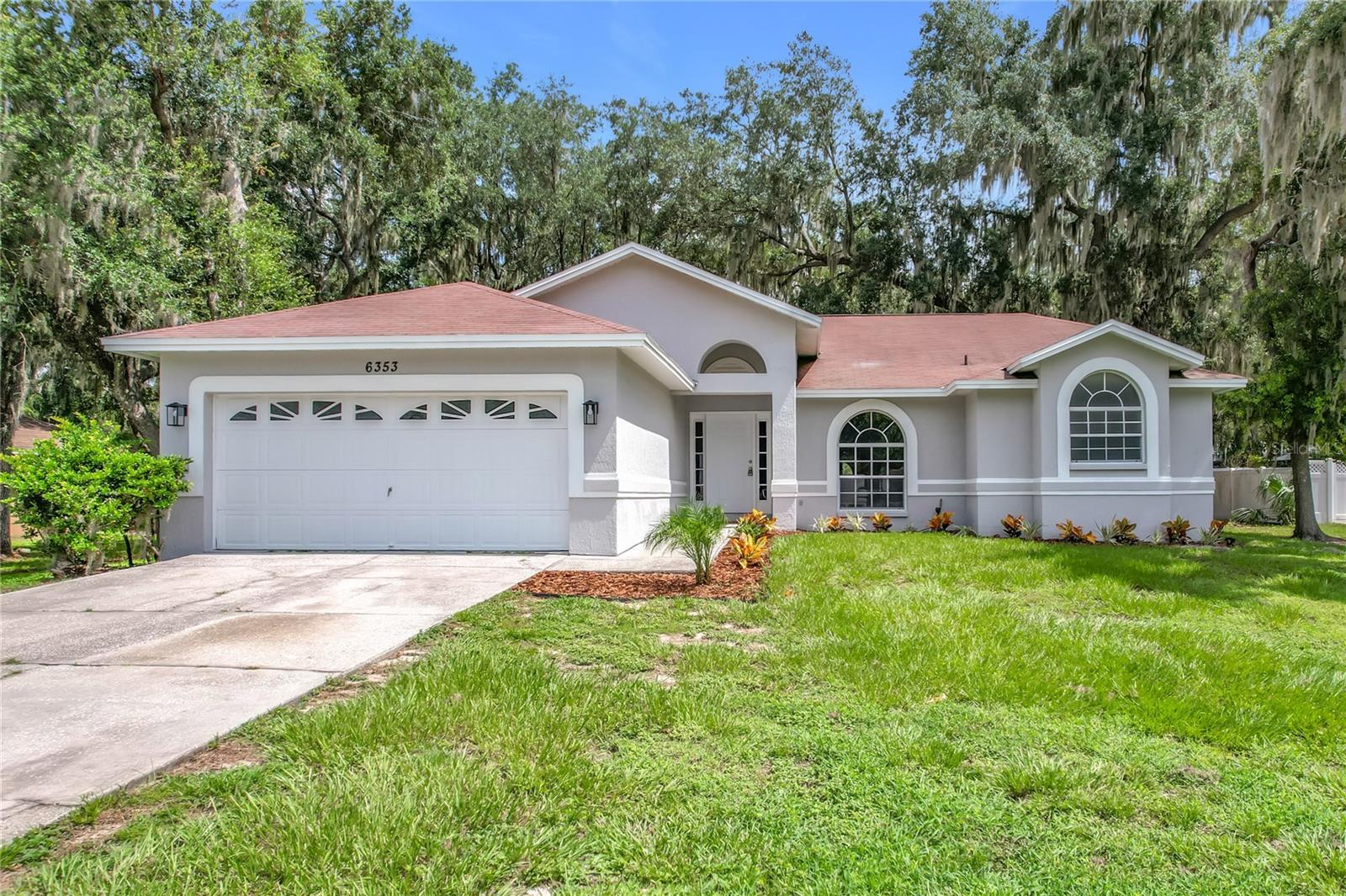 6353 Forestwood Dr E Property Photo 1