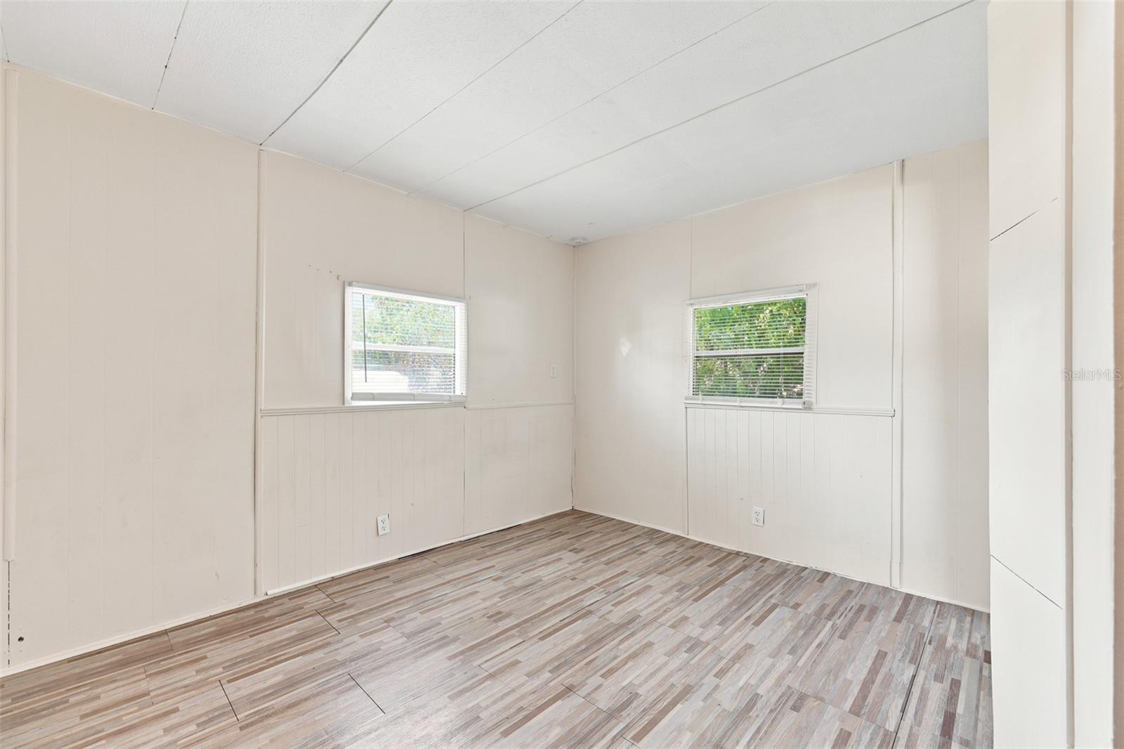 7205 Commons Blvd Property Photo 11