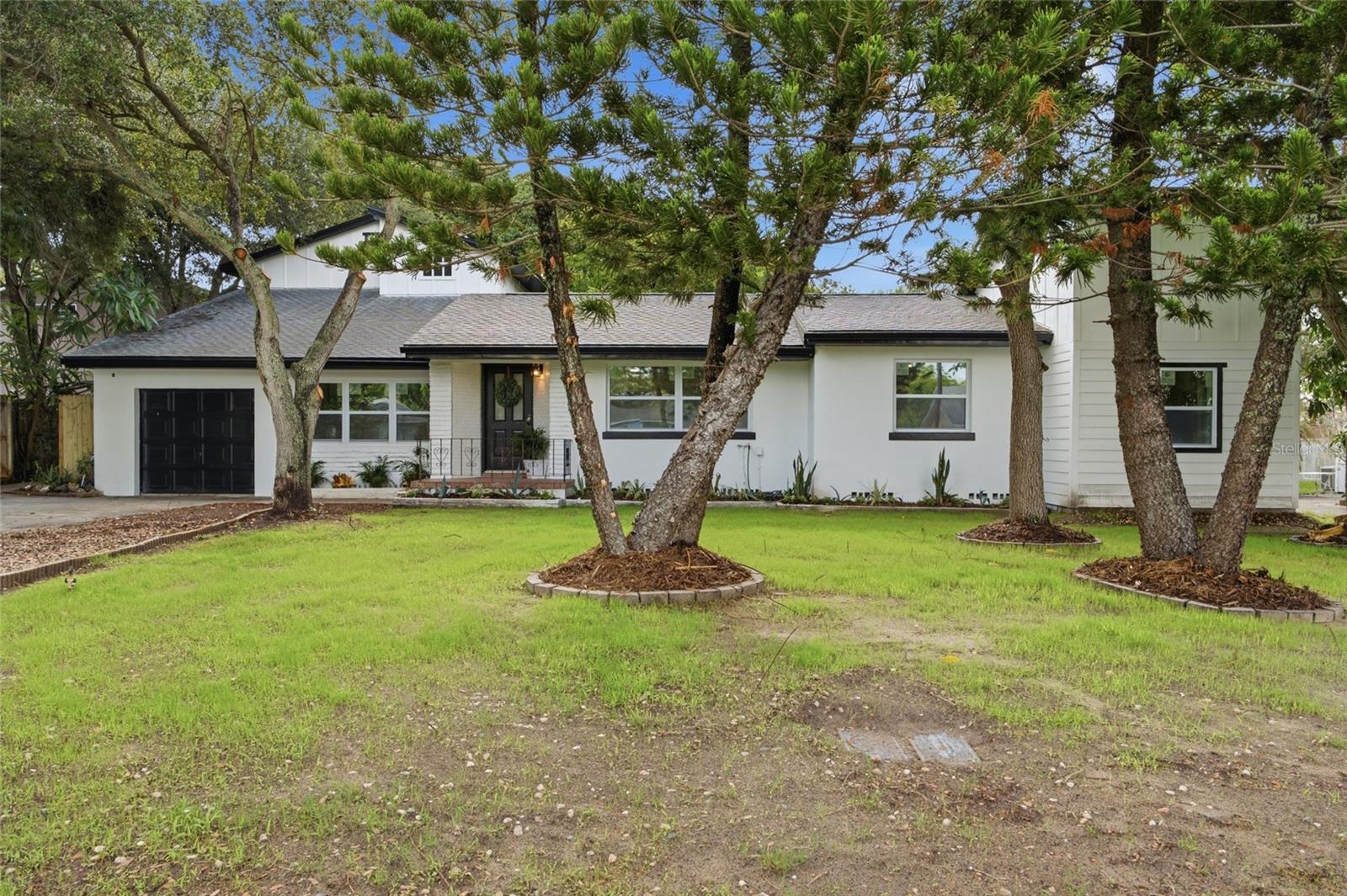 809 WOODCREST AVE Property Photo 1