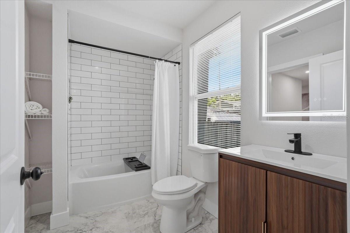 3705 N Highland Ave Property Photo 12