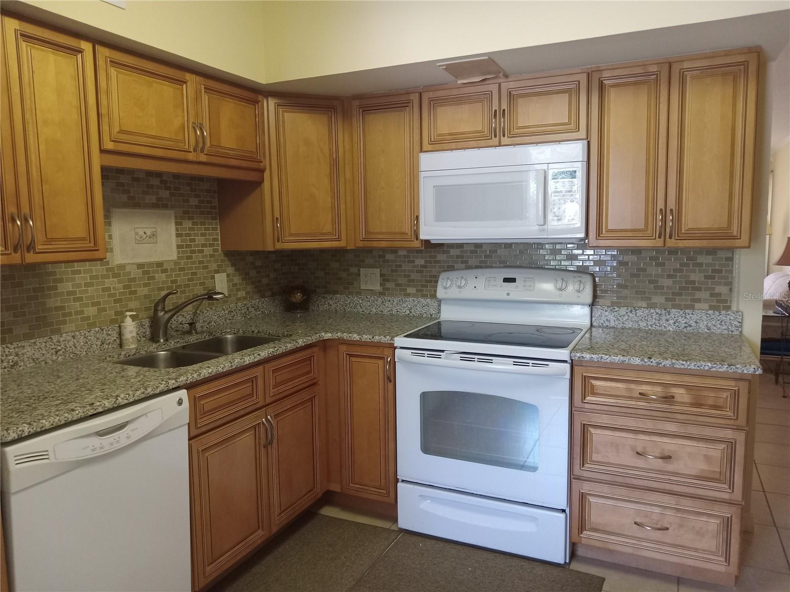 2464 Australia Way E #14 Property Photo 16