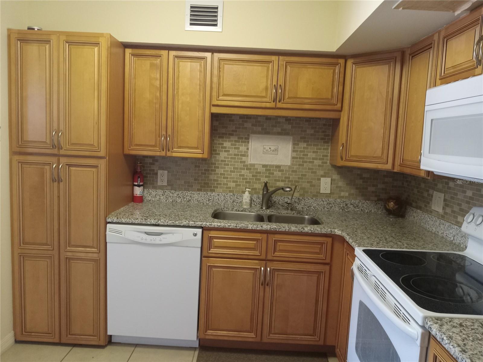 2464 Australia Way E #14 Property Photo 17