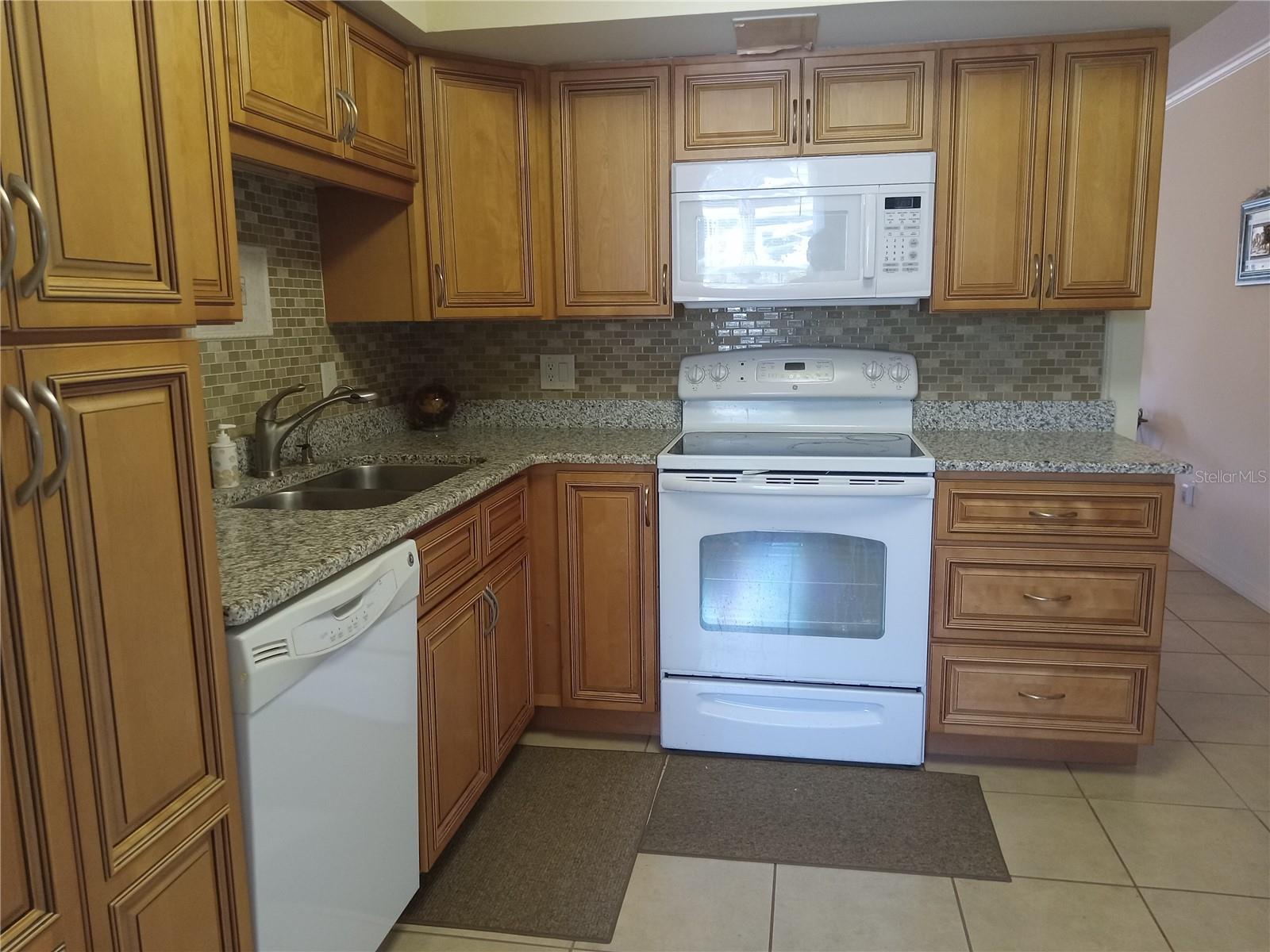 2464 Australia Way E #14 Property Photo 19