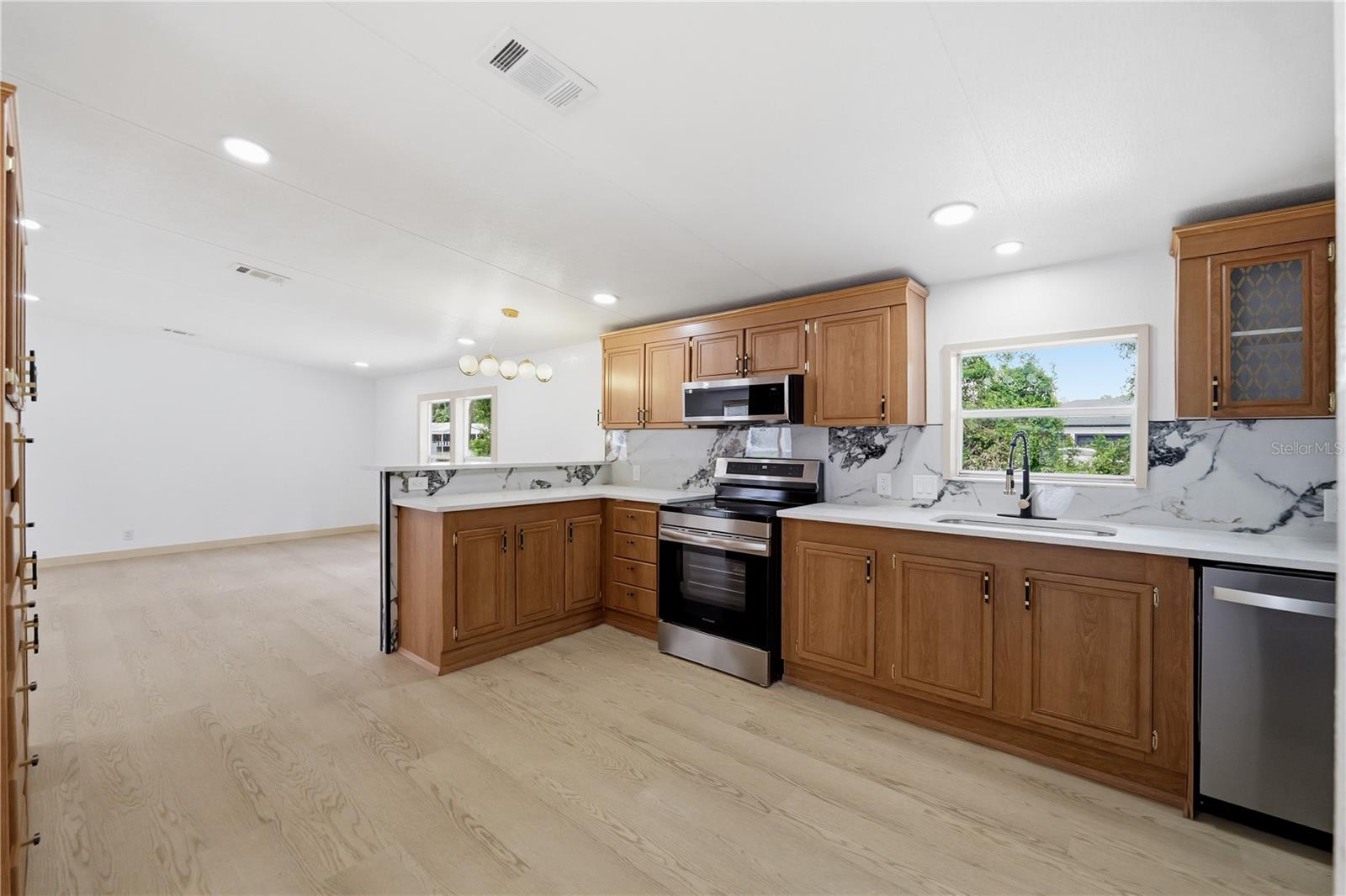 8726 N Meadowview Cir Property Photo 8