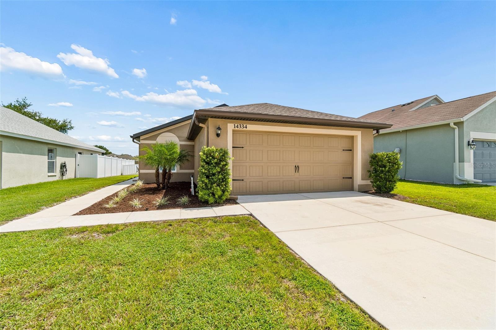 14334 Holly Hammock Ln Property Photo 2