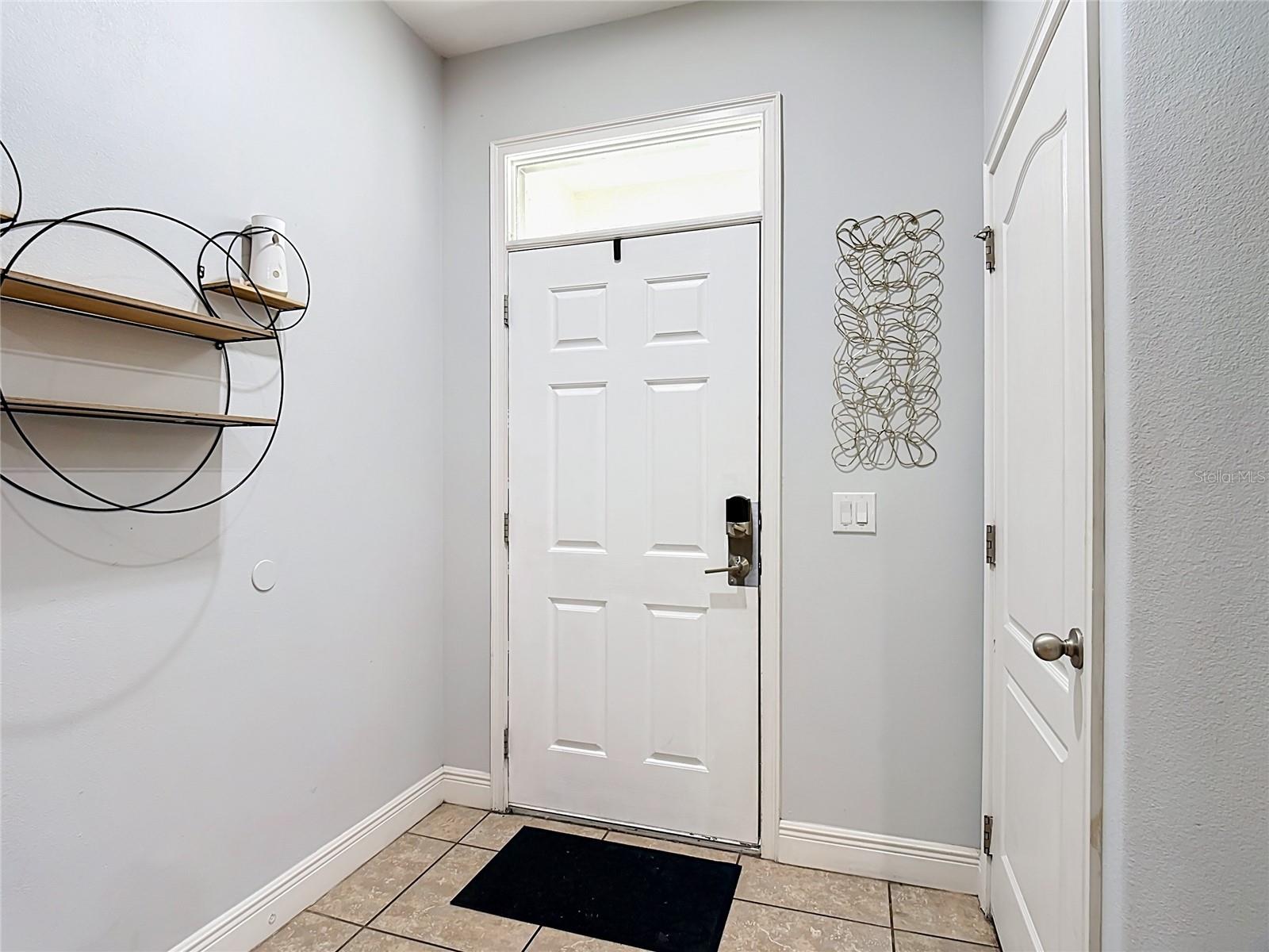 8223 Roseville Rd Property Photo 10