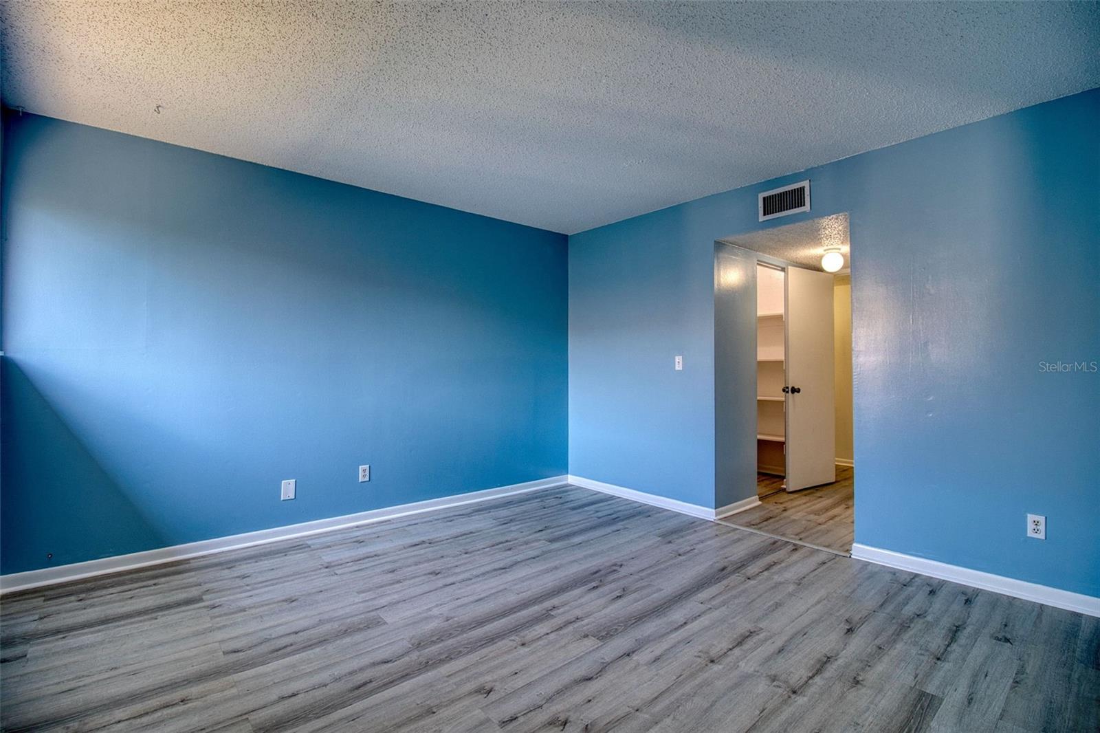 6334 Newtown Cir #34b4 Property Photo 12