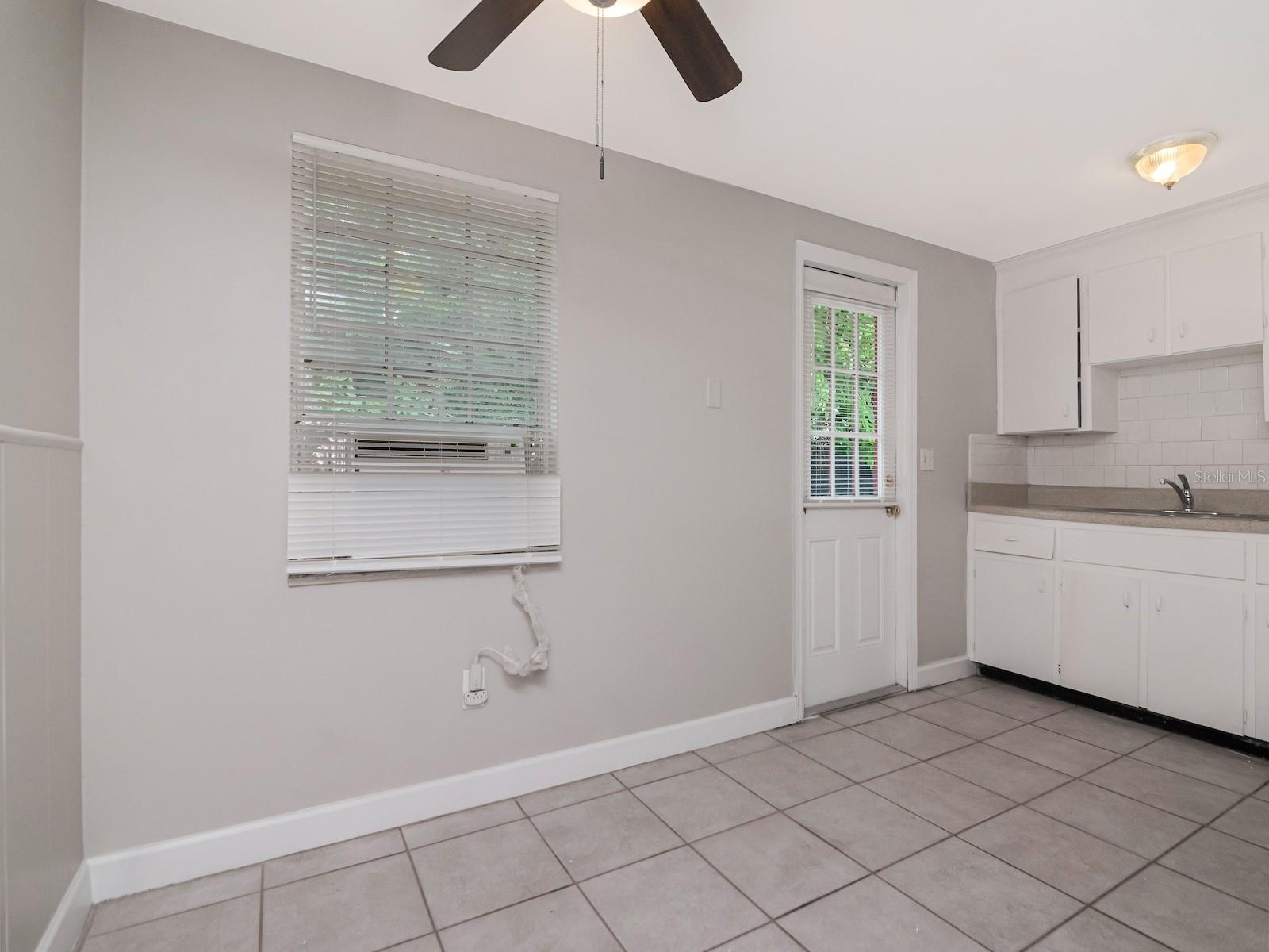 104 Karde Ln #a Property Photo 7