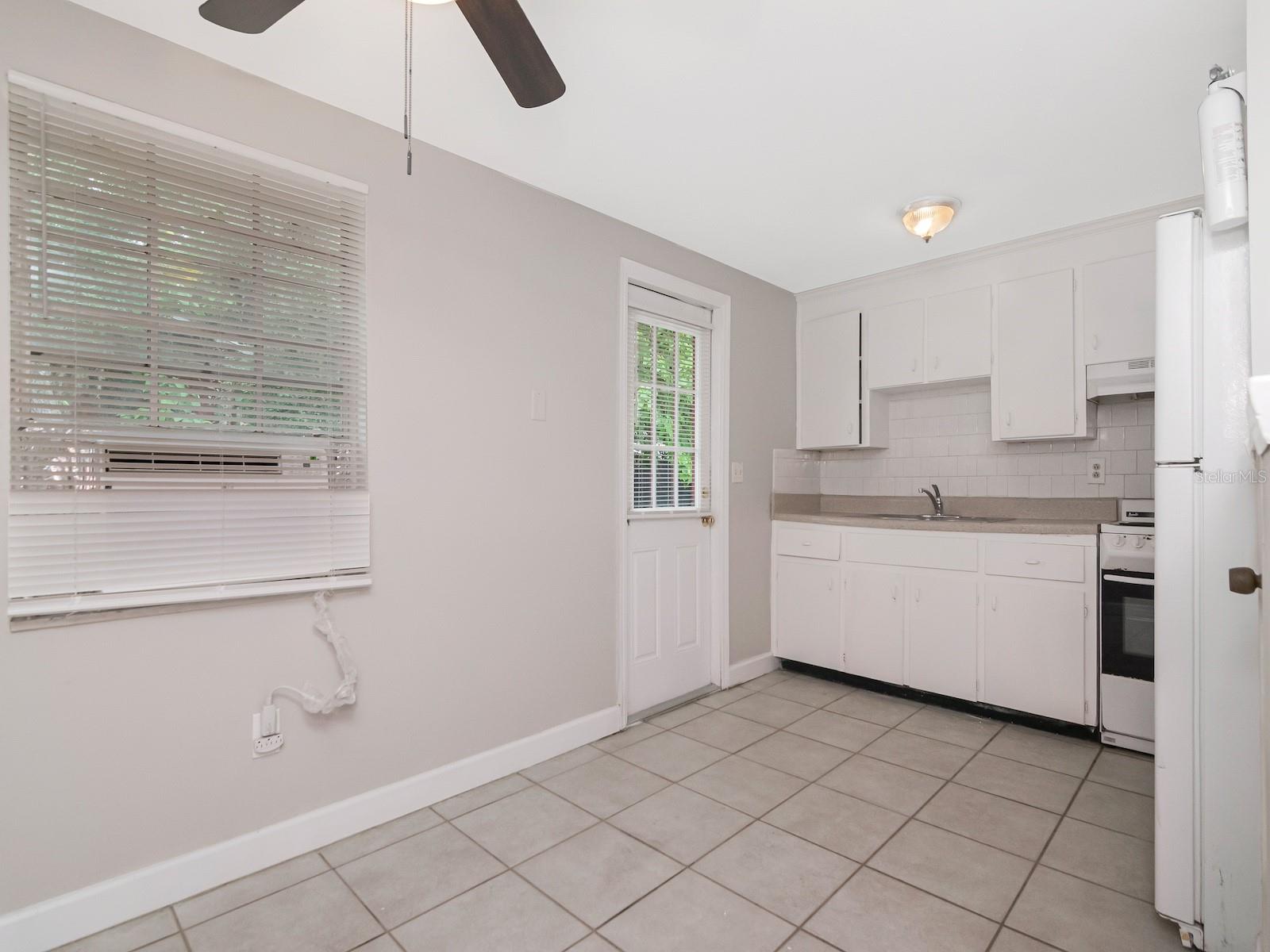 104 Karde Ln #a Property Photo 8