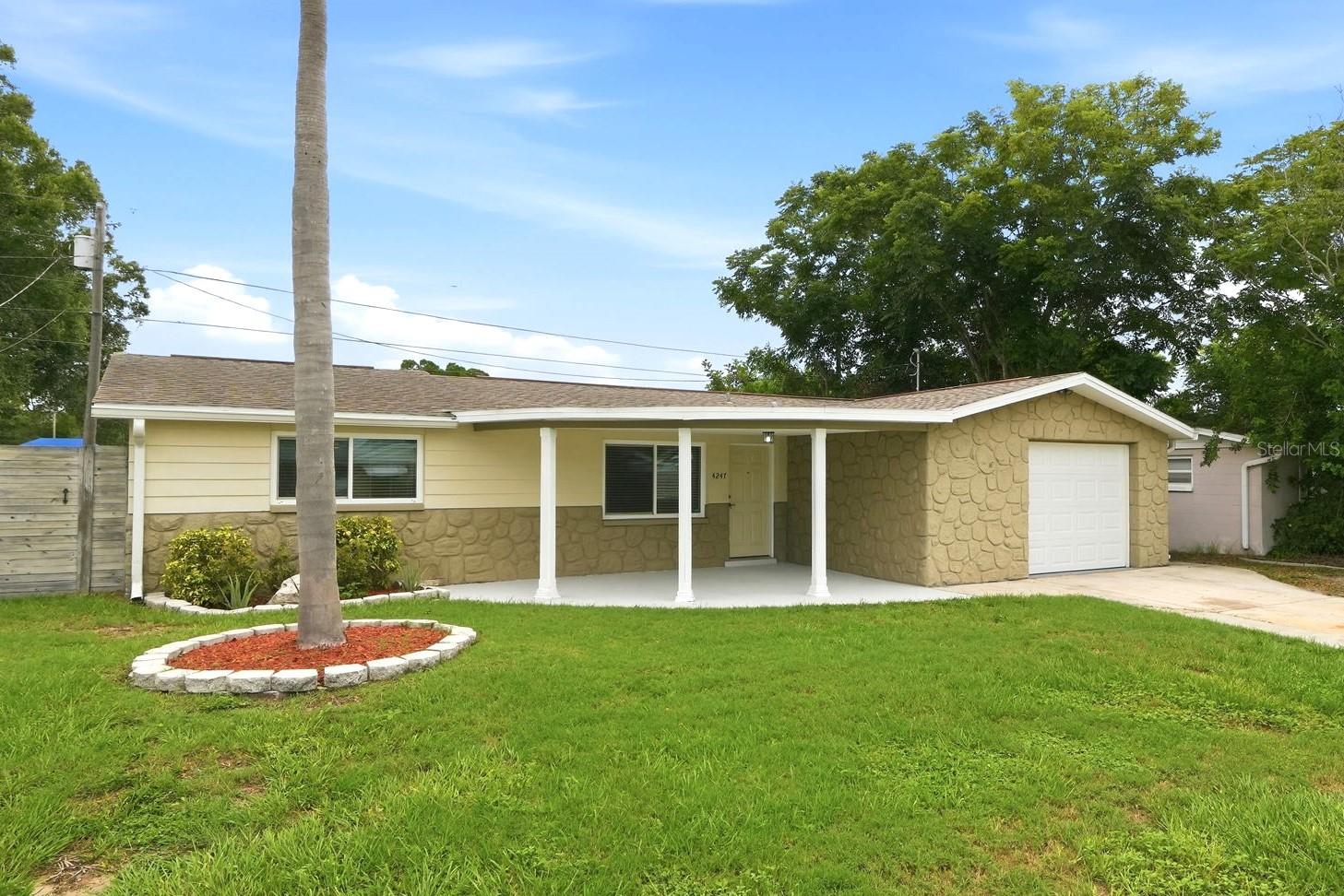 4247 Gulfshore Ct Property Photo 1
