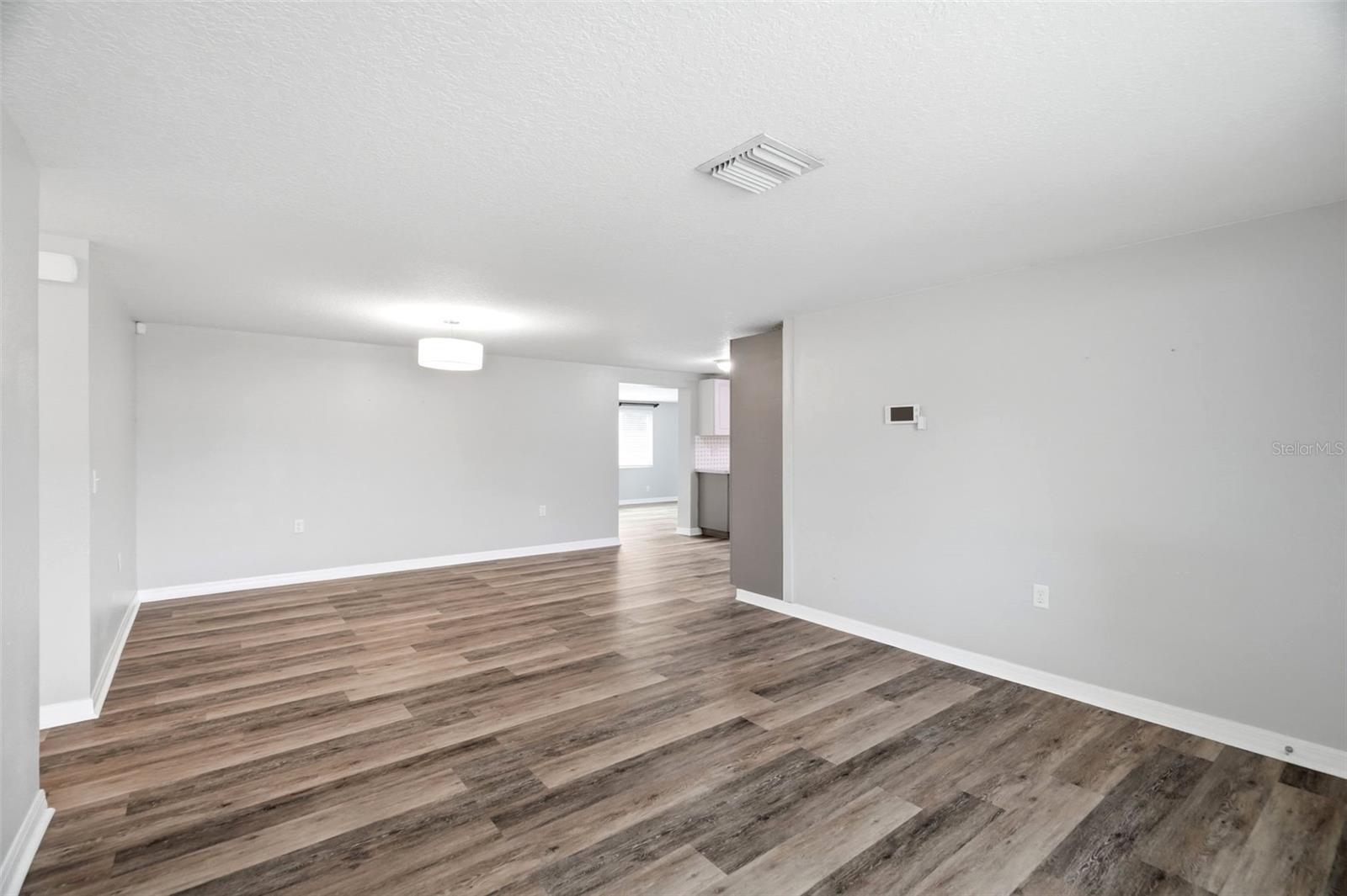 4247 Gulfshore Ct Property Photo 7
