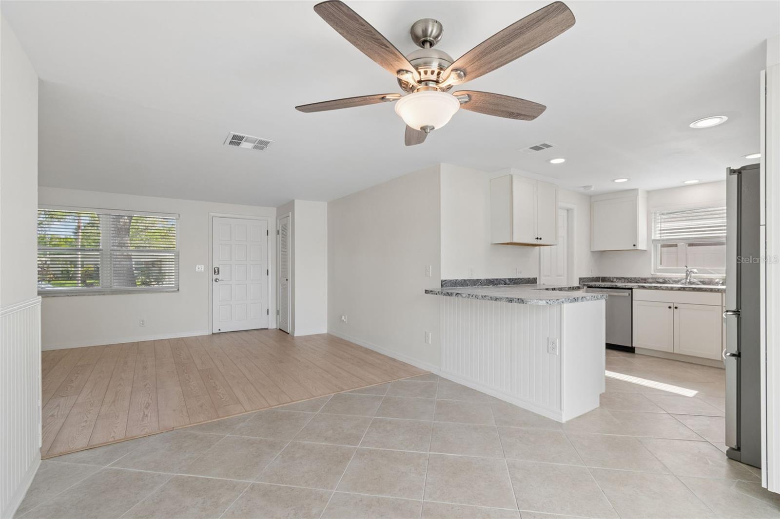 8672 78th Pl Property Photo 11