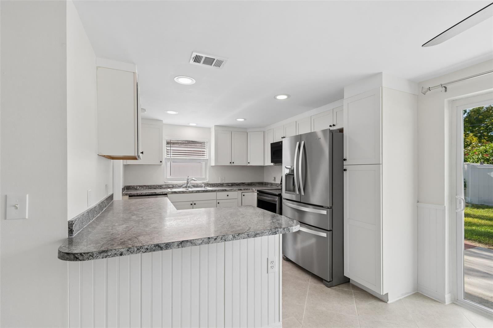 8672 78th Pl Property Photo 13