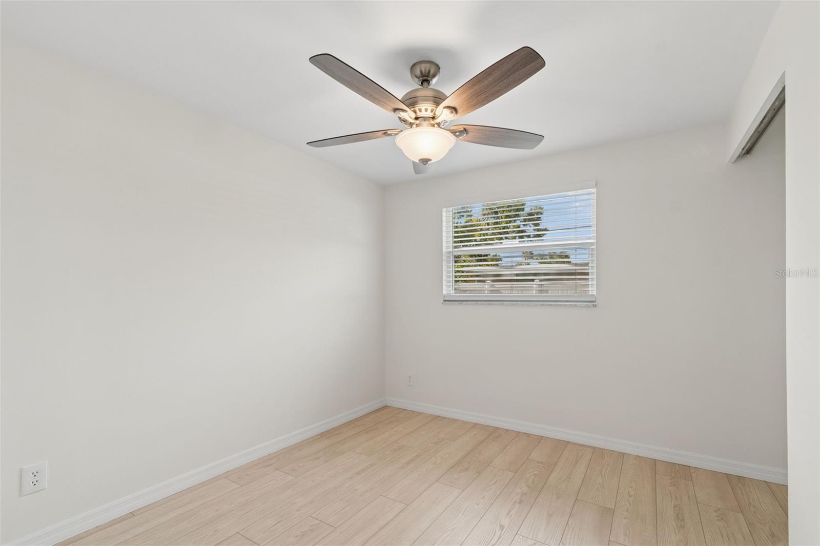 8672 78th Pl Property Photo 19