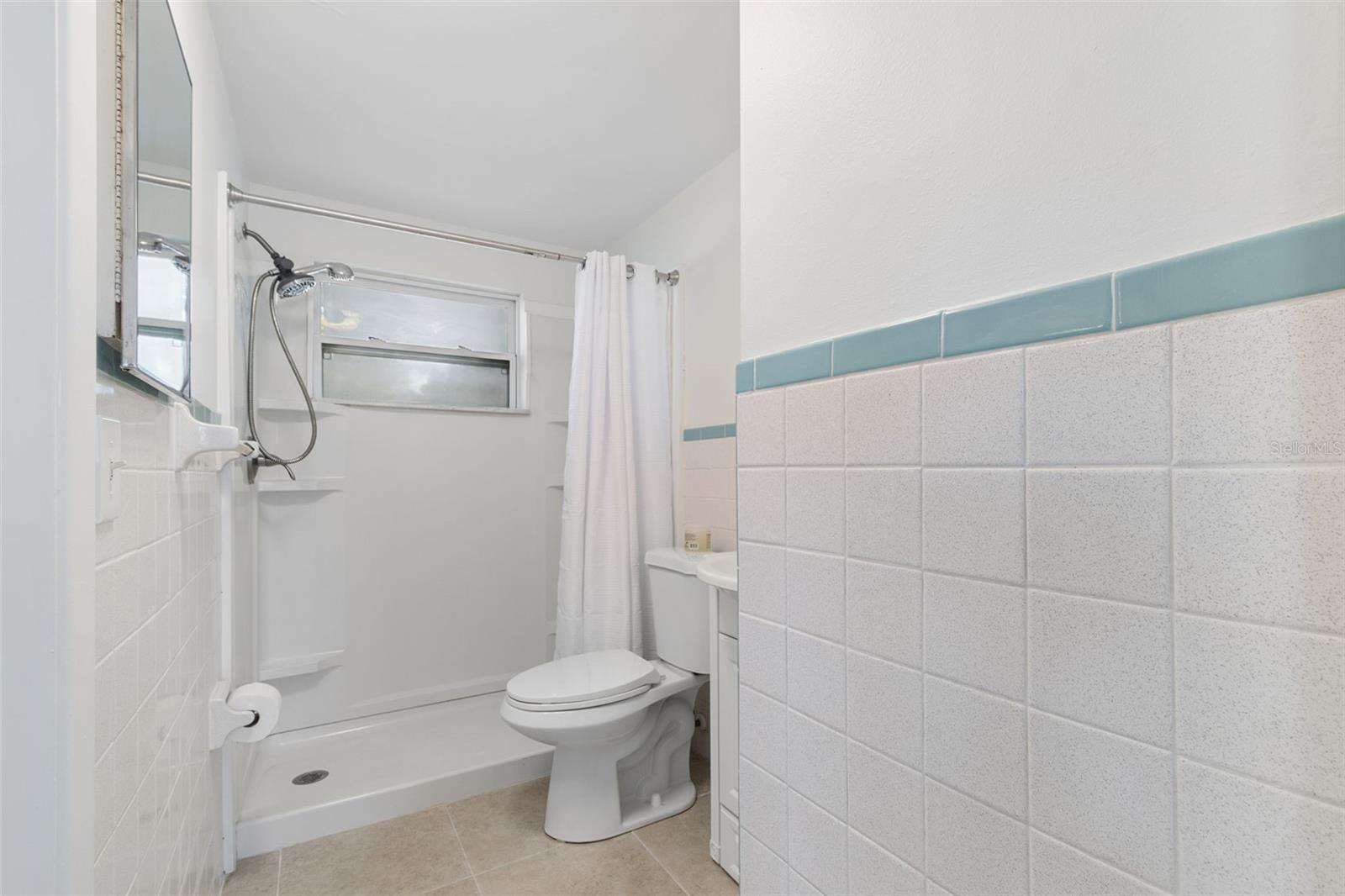 8672 78th Pl Property Photo 23