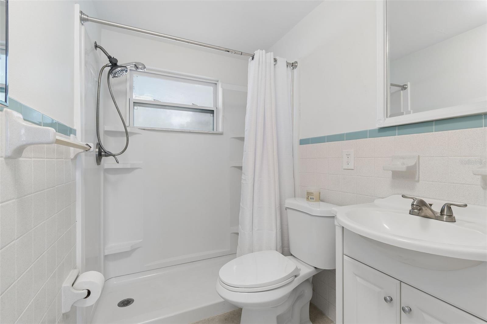 8672 78th Pl Property Photo 24