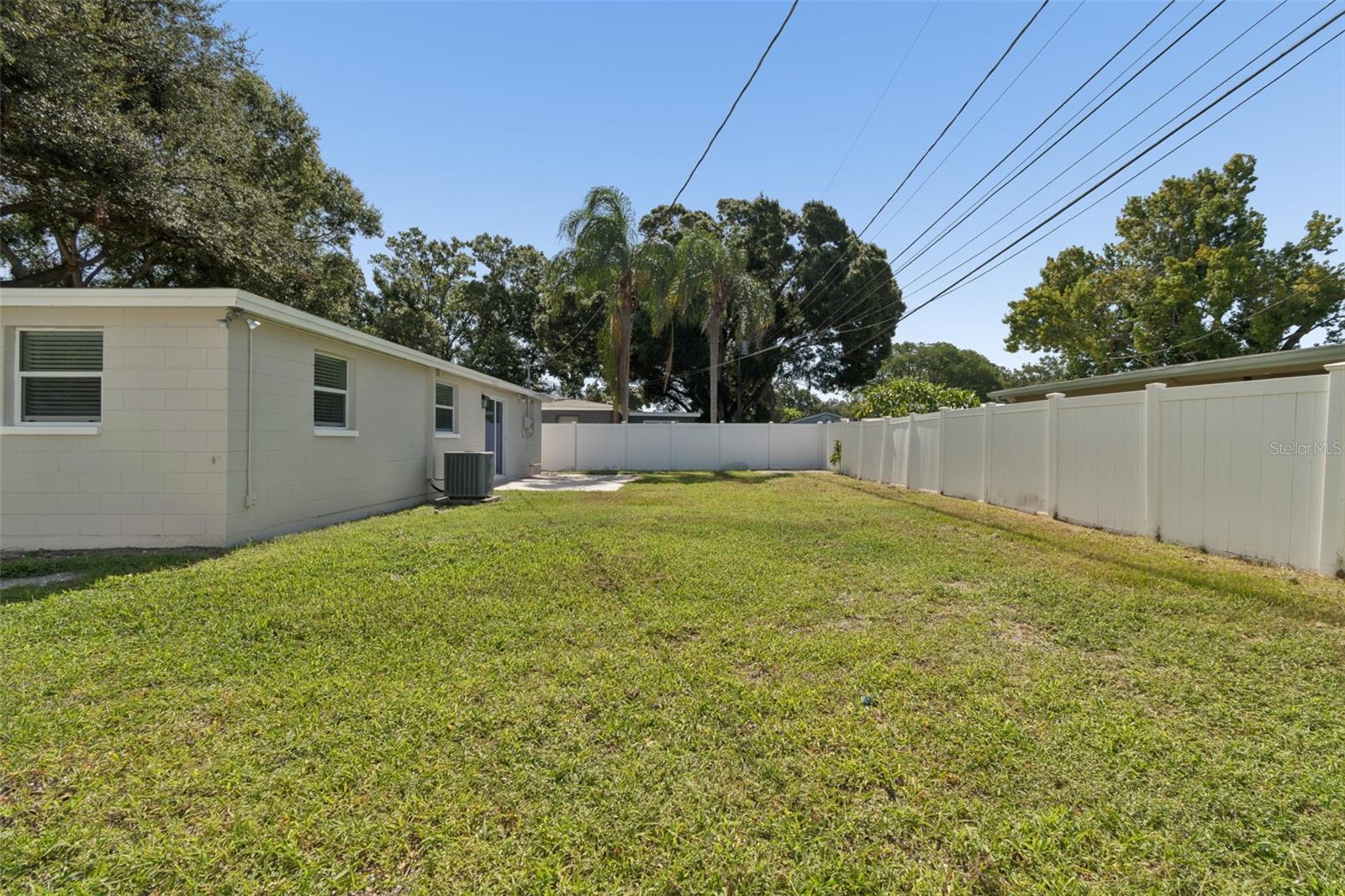 8672 78th Pl Property Photo 39
