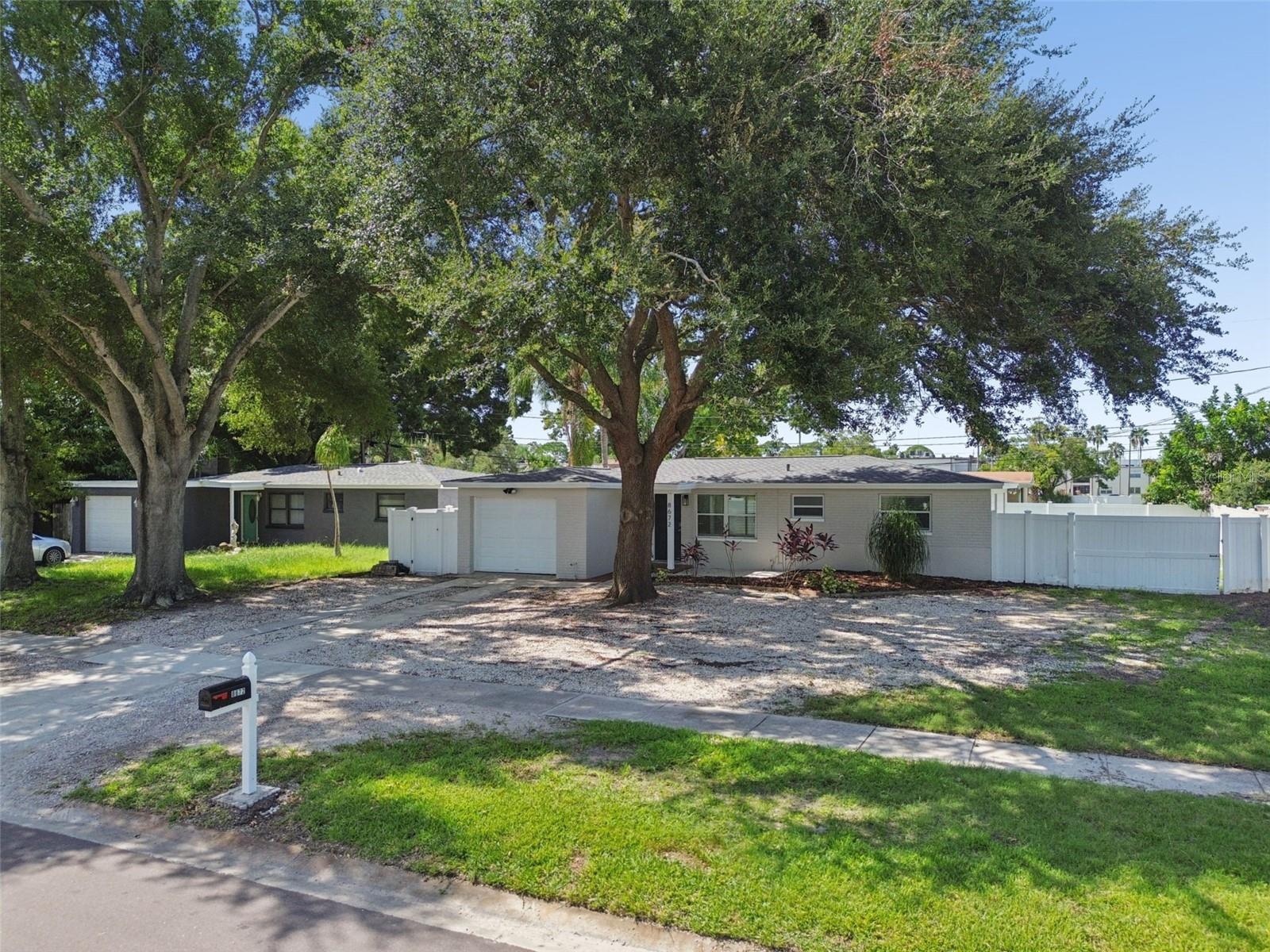 8672 78th Pl Property Photo 41
