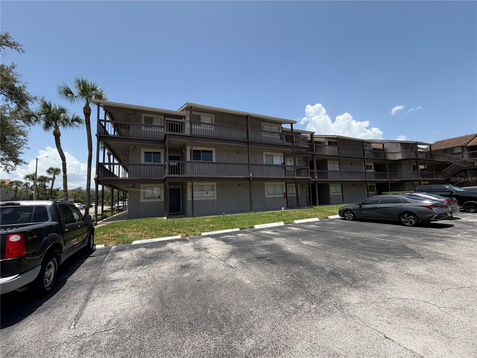6308 Newtown Cir #8b1 Property Photo 1