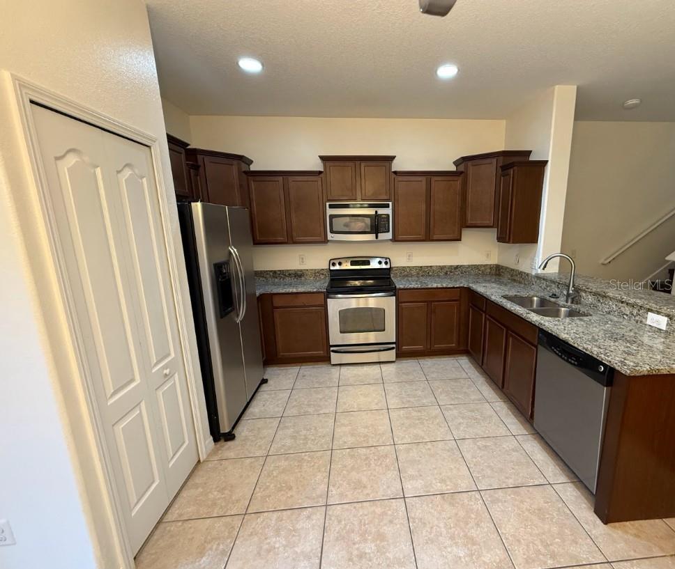 2807 Lantern Hill Ave Property Photo 6