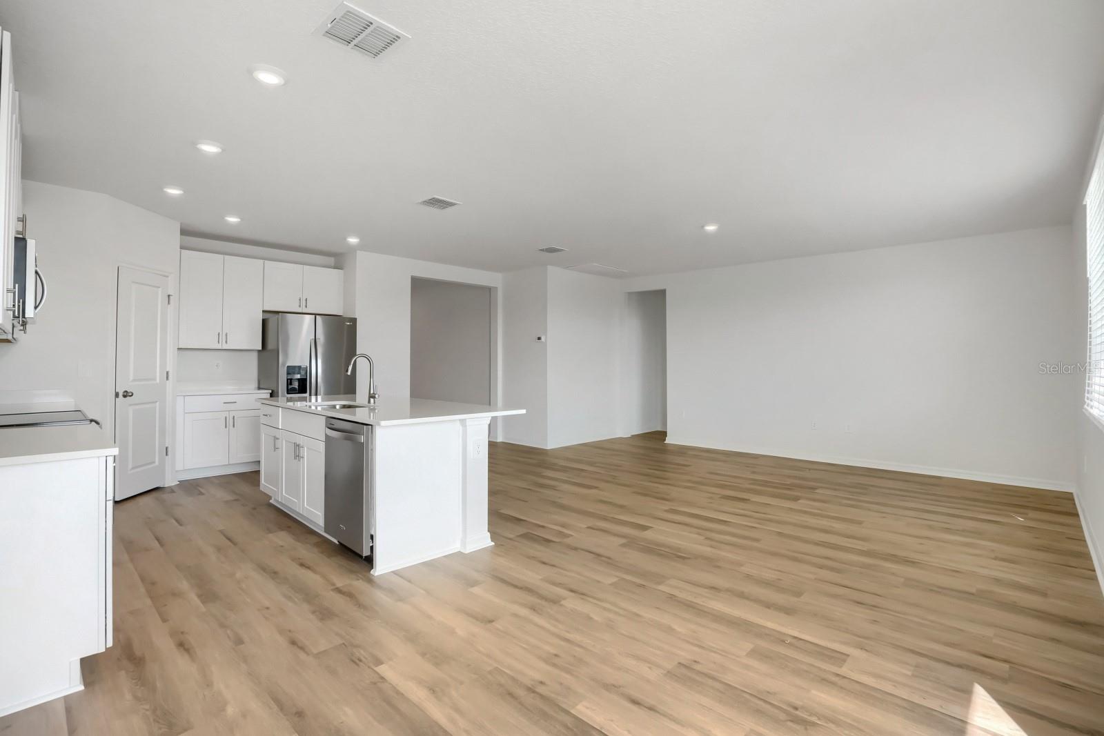 7722 Satterfield Ter Property Photo 6