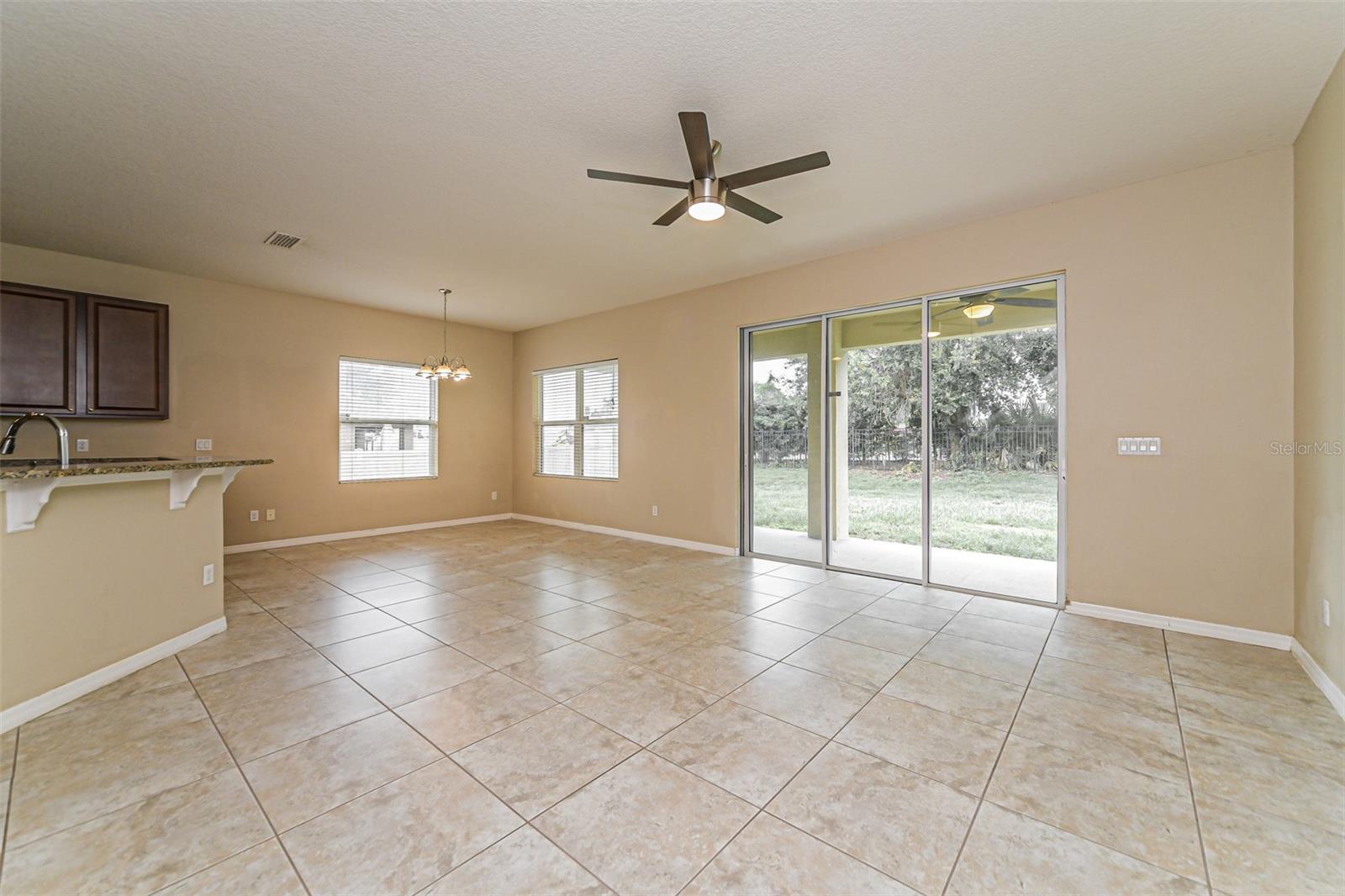 12552 Hammock Pointe Cir Property Photo 6