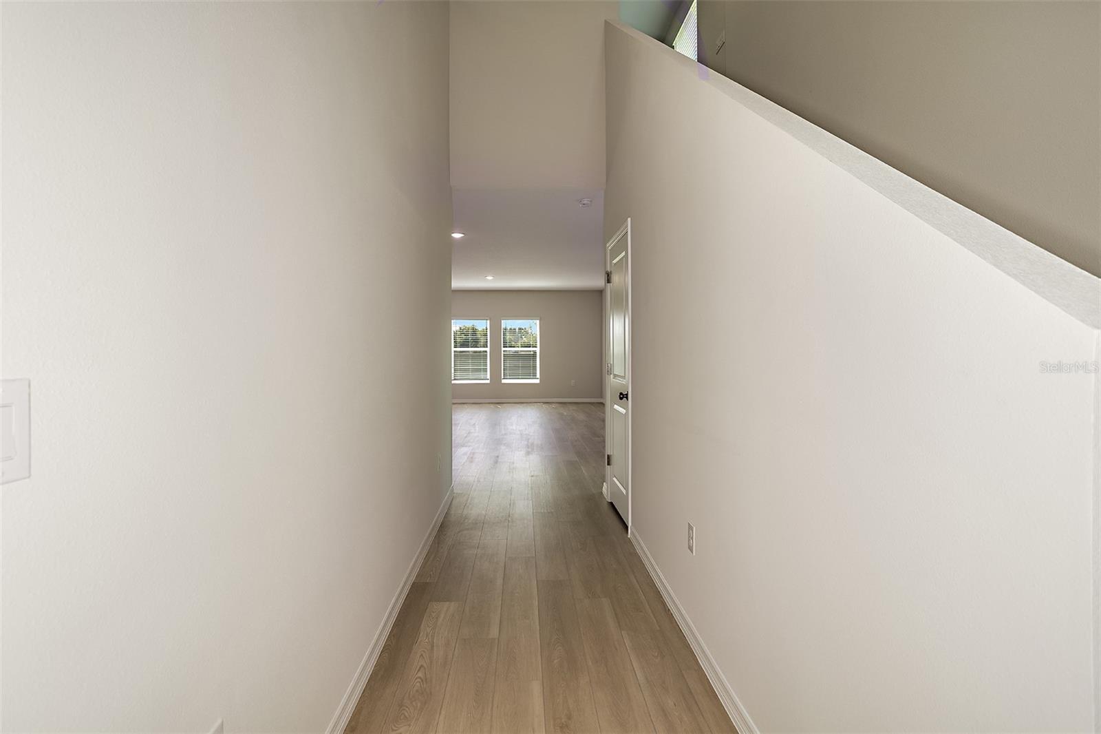 15213 Maude Landing Loop Property Photo 8