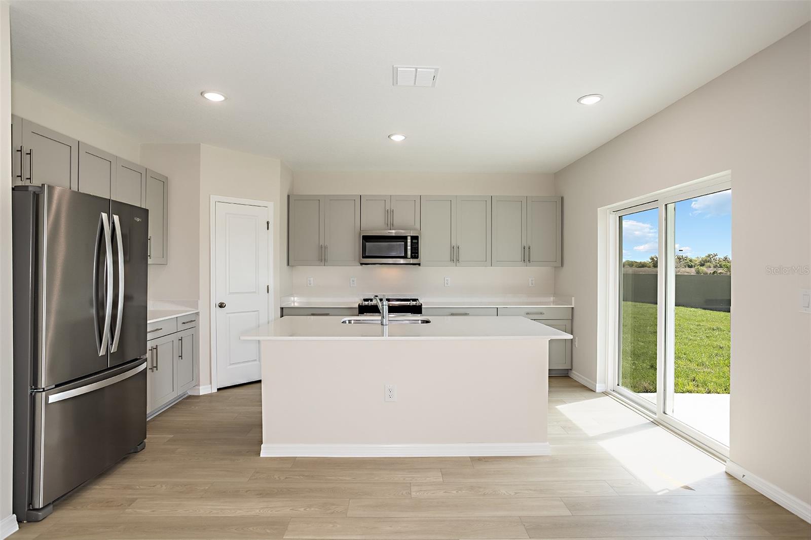 15213 Maude Landing Loop Property Photo 9