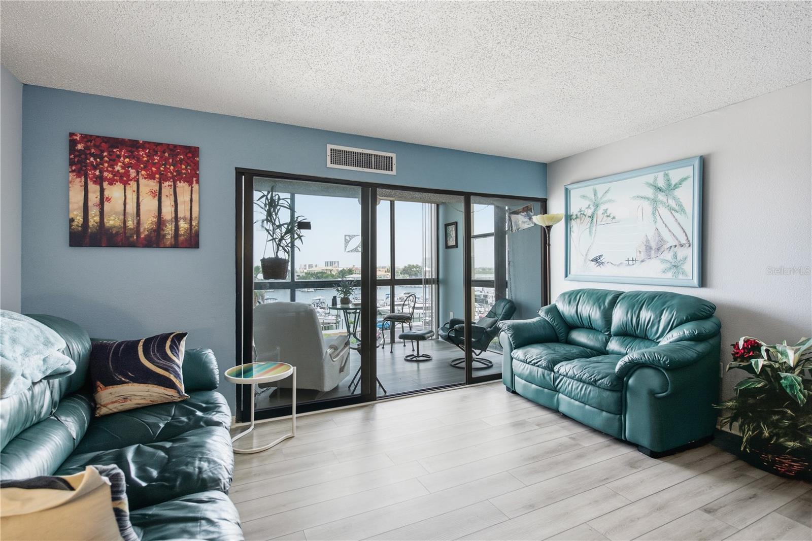 800 S Gulfview Blvd #403 Property Photo 10