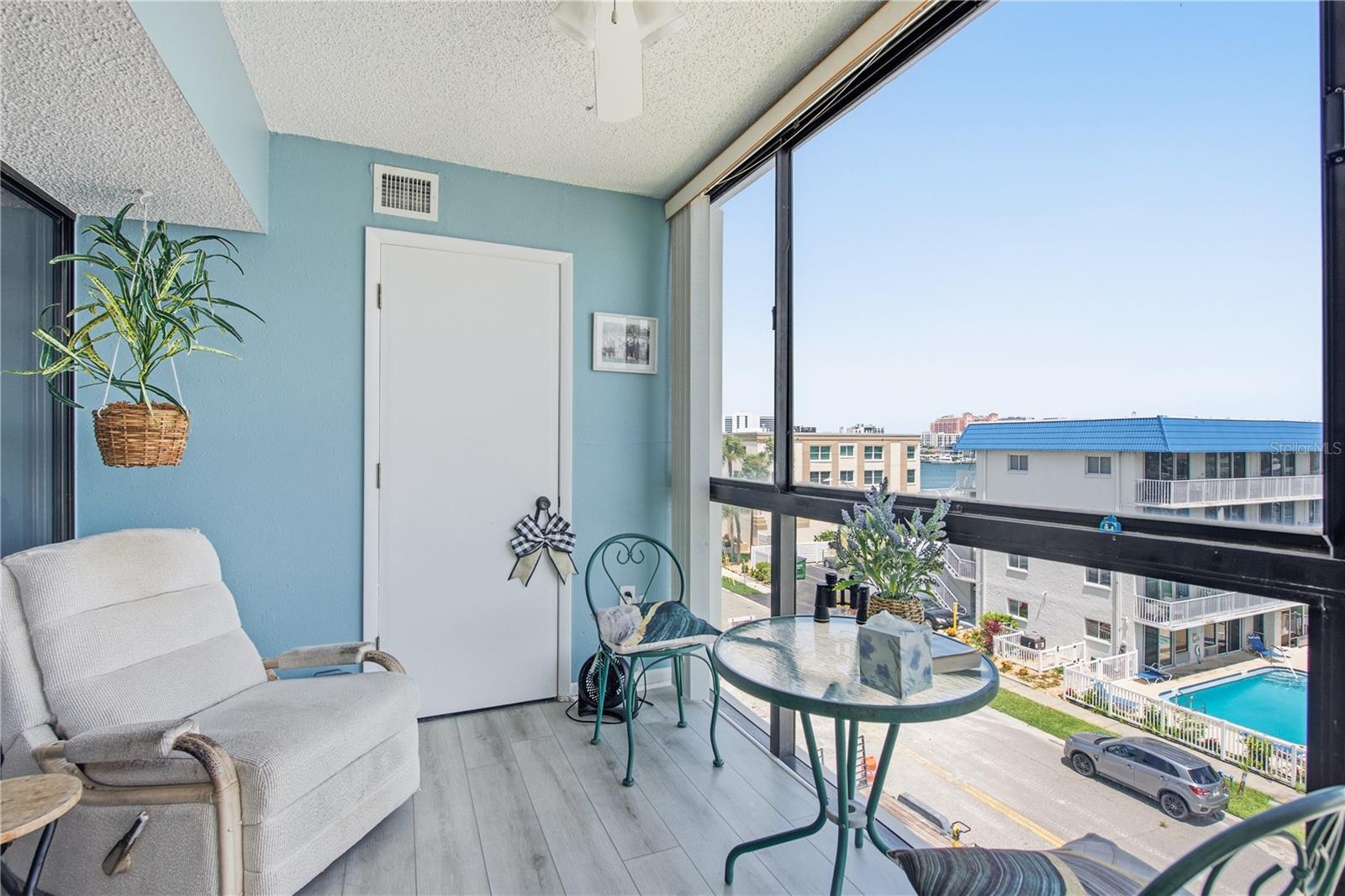 800 S Gulfview Blvd #403 Property Photo 14