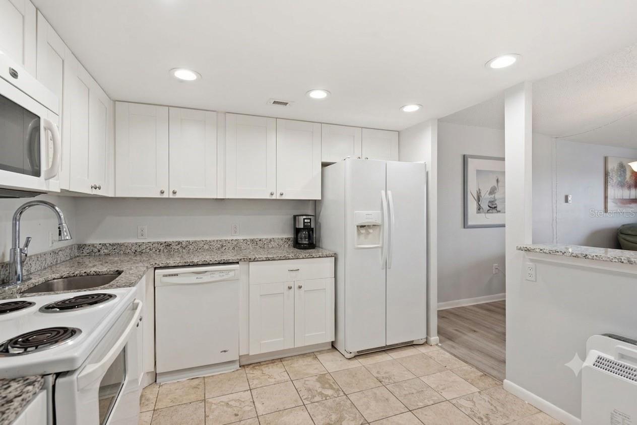 800 S Gulfview Blvd #403 Property Photo 20