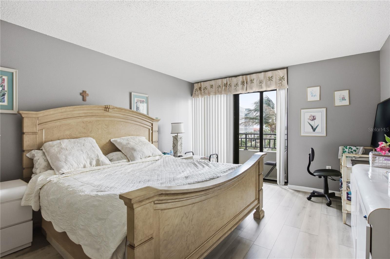 800 S Gulfview Blvd #403 Property Photo 23