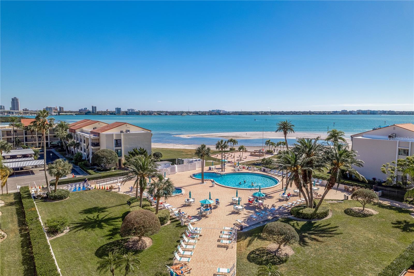 800 S Gulfview Blvd #403 Property Photo 49