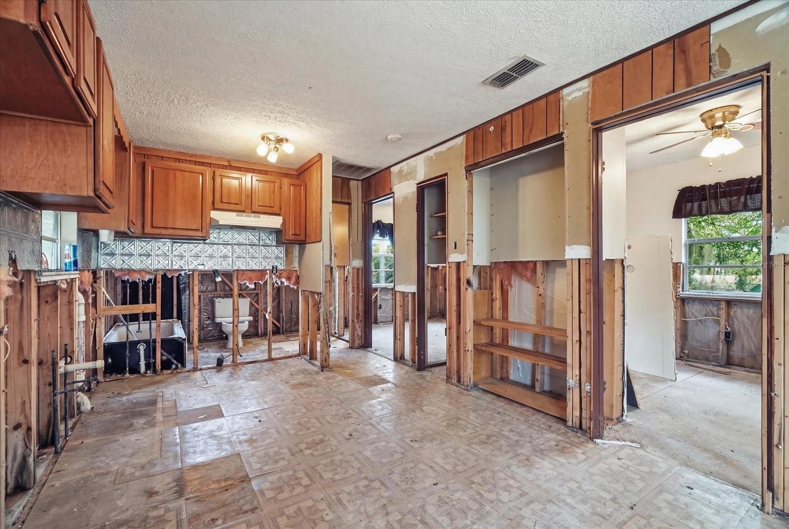 14496 & 14498 W Captain Ct Property Photo 4