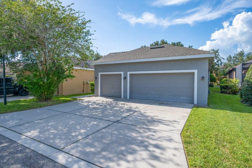 16013 Loneoak View Dr Property Photo 2